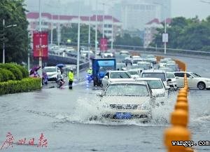 受台风“玛娃”环流影响东莞多地暴雨如注